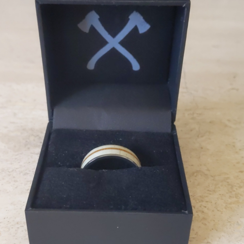 Brand New Manly Bands Wedding Band Sz 12